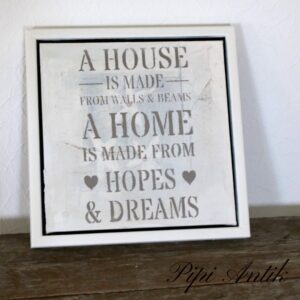 Lille billede A house is made of wall and beams Autentico milk L34,5xH35cm