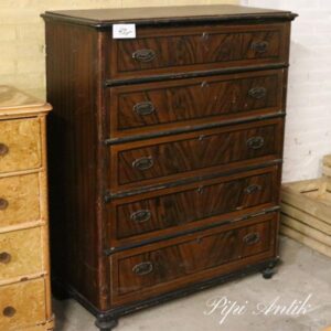 Stor brunmalet kommode 98x47x125 cm