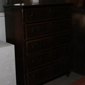 Stor brunmalet kommode 98x47x125 cm - maleprojekt