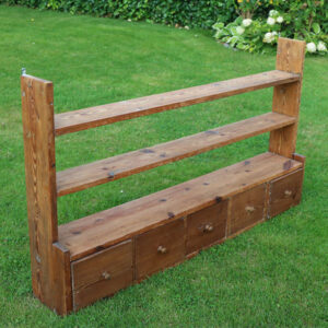Hylde med skuffer - landstil 147x23x86 cm