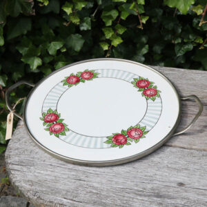 Krom og porcelæn serveringsbakke med roser Ø 30 cm