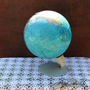 Globus med plastfod - Scanglobus DK - H 43 cm