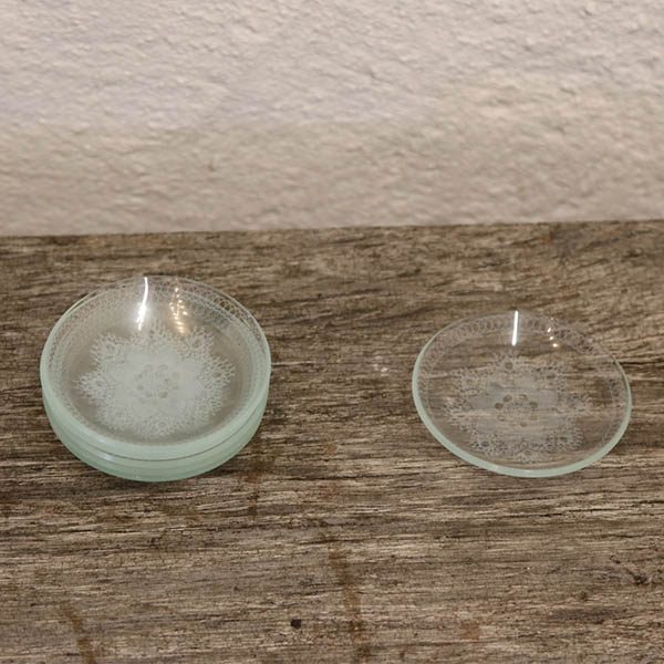 Glas askebægere - med broderimønster Ø7 cm