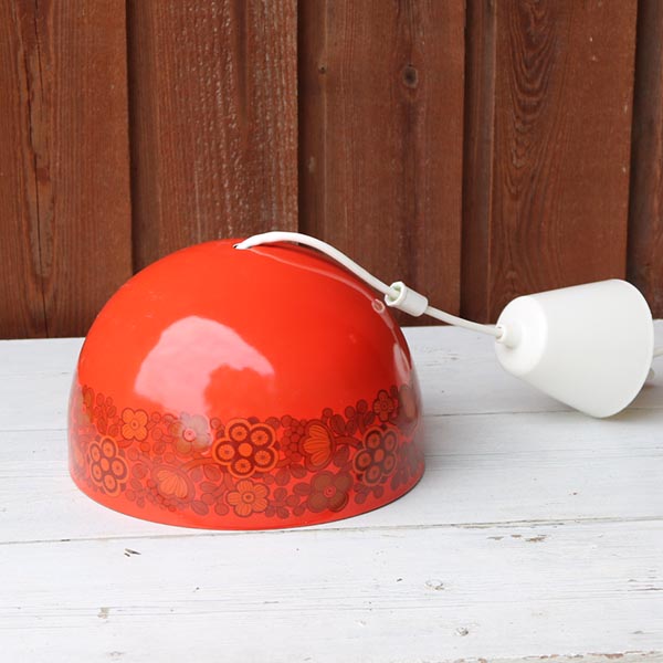 Loftlampe - retro - rød med mønster - Ø21x16 cm