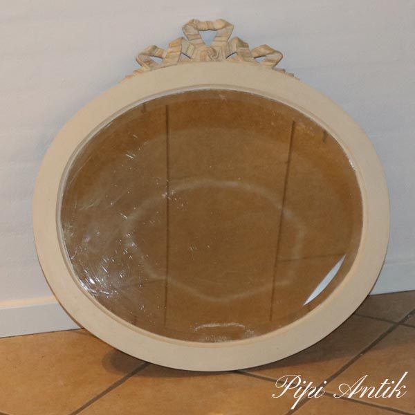 Cremet spejl med guld sløjfe med facetslevet kant B67x66cm H