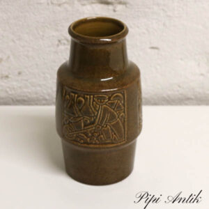 Retro vase oliven farvet Ø8x18 cm