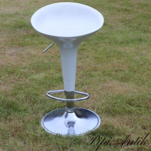Hvide barstole Krible stål og krom B44xD40xH77 cm højdeindstilbar formstøbt