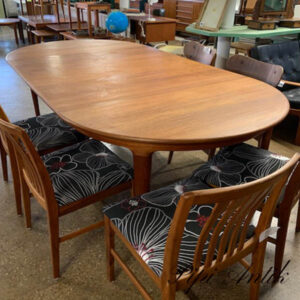 Teak spisebord med 2 tillægsplader L250xB120xH73 cm