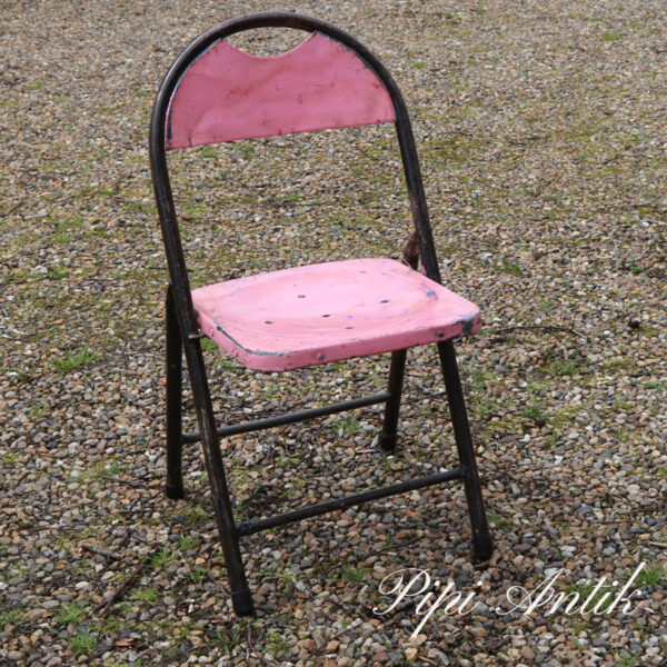 04 Metal stol pink og sort B44xD39xH81 sædet 43 cm