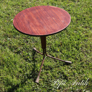 Rundt teak blomsterbord med rust ben Ø39xH43 cm