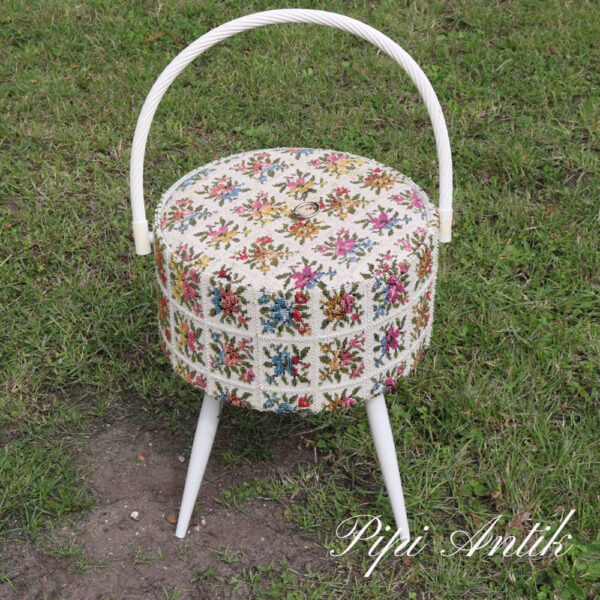 Retro broderet sykurv med ben og hank hvid romantisk Ø30x35cm