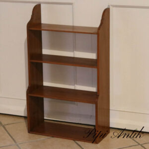 Mørk hylde L48,5xD0xH81cm