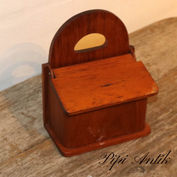 01 Teak træ saltkar vægophængt L16,5xD10,5xH21cm