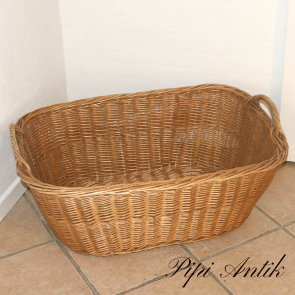 43 Vasketøjrskurv i flet natur L84xB61xH32cm