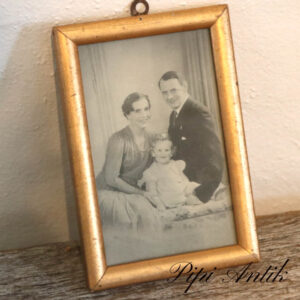 36 Guld fotoramme ophæng med Dr Ingrid og Kong Frederik og Prinsesse Margrethe B10xH15,5xD1
