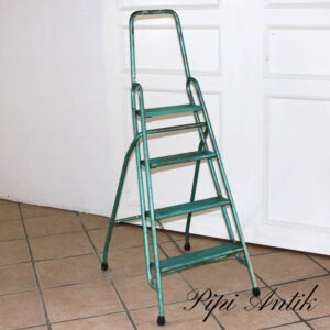 06. Tyrkis retro metal trappe med trætrin B50xD60xH84 plus håndtag