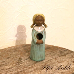 01. Keramik lille pige vase pastel grøn Ø4xH13cm