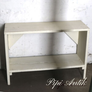 06. Vaskebænk patineret råhvid L80xD26xH59cm