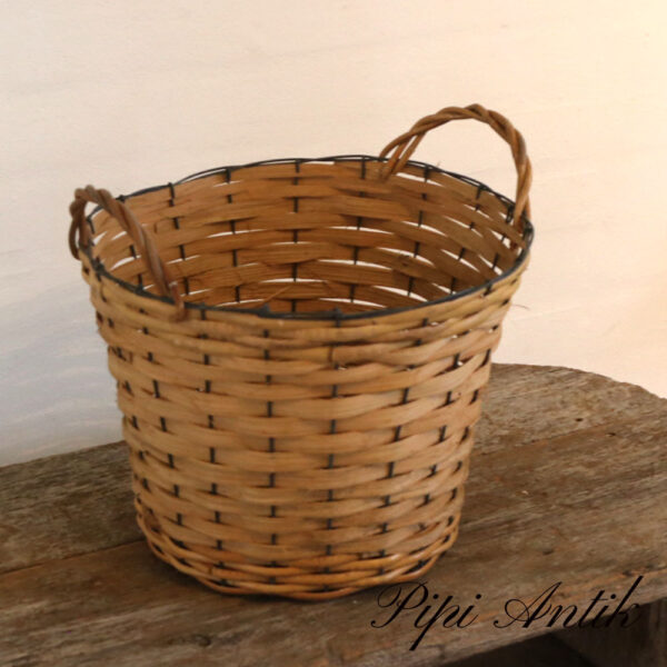 05. Barkkurv med metal stivere Ø31xH23cm