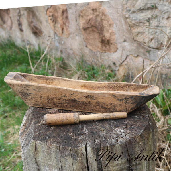 07. Krydderi morter i træ uoriginal morter L42xB6,5xH7cm