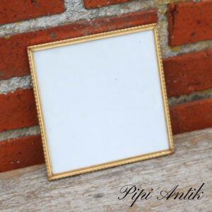 13. Fotoramme guld retro med ophæng B16xH16cm