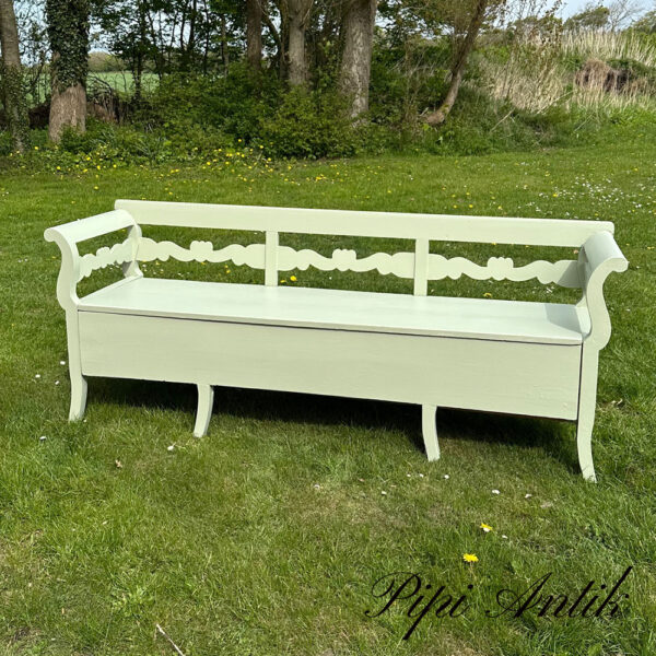 03. Svensk slagbænk pastelgrøn støvet afdæmpet L197xD54xH78cm SædeH47cm