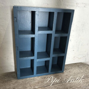 01. Sættekasse Madam Blå med 9 rum B37xH46xD9cm fra gl sømkasse