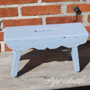 01. Skammel støvet blå L35xB21xH23cm