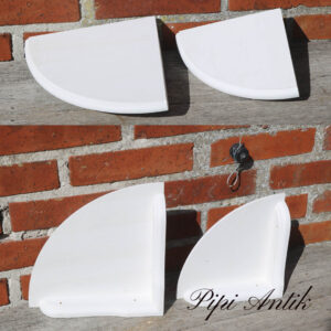 03. Hvide hylder 1980 er nymalet D24 og D19cm