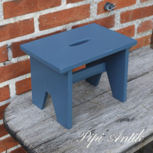 33. Skammel i Madam Blå¨farve L29,5xB19,5xH21,5cm