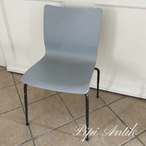 06. Støvet blå stol retro med nye sko B43xD40xH78cm Siddehøjde 46cm