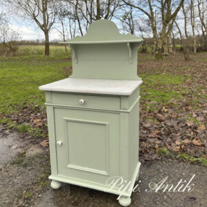 02. Romantisk toiletmøbel sart grøn med hylde og marmorplade B63xD89xH122 bordH 79cm