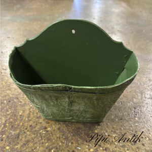 04. Retro brevholder i bark og træ til vægophængt i grønlige toner 7x12x25cm-h