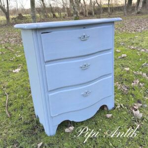 08. Lyseblå kommode støvet blå antik B73xD39xH76,5cm