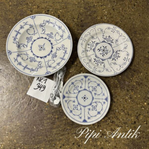 01. Kageetagere kageopsats Musselmalet med sølv look hank H25cm