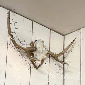 09. Elg gevir stor fra Sverige B100xD38xH48cm