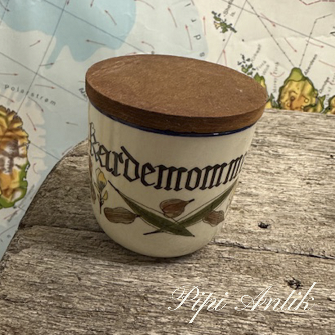 03. Knapstrup Kardemomme krydderikrukke Ø7xH7cm