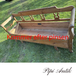121. Svensk slagbænk afsyret med låg L190xD52xH85 SædeH49cm est