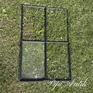 15. Staldvindue sort et sektion med glas B46xH70,5cm